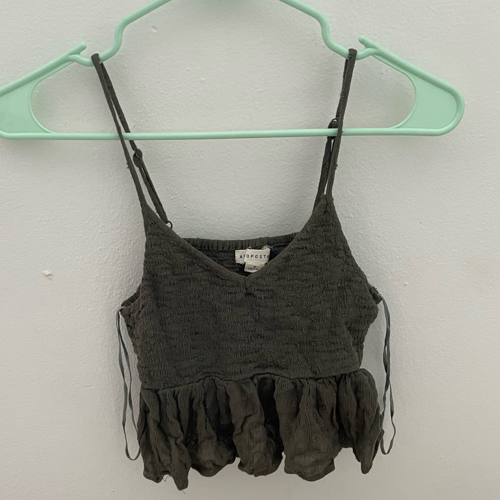 Green flowy crop top